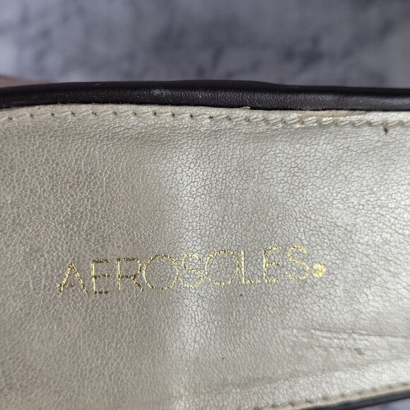 Aerosoles Kitten Heels Women 9 Extravagant Brown Tan Gold Hardware Preppy Office - Picture 9 of 9